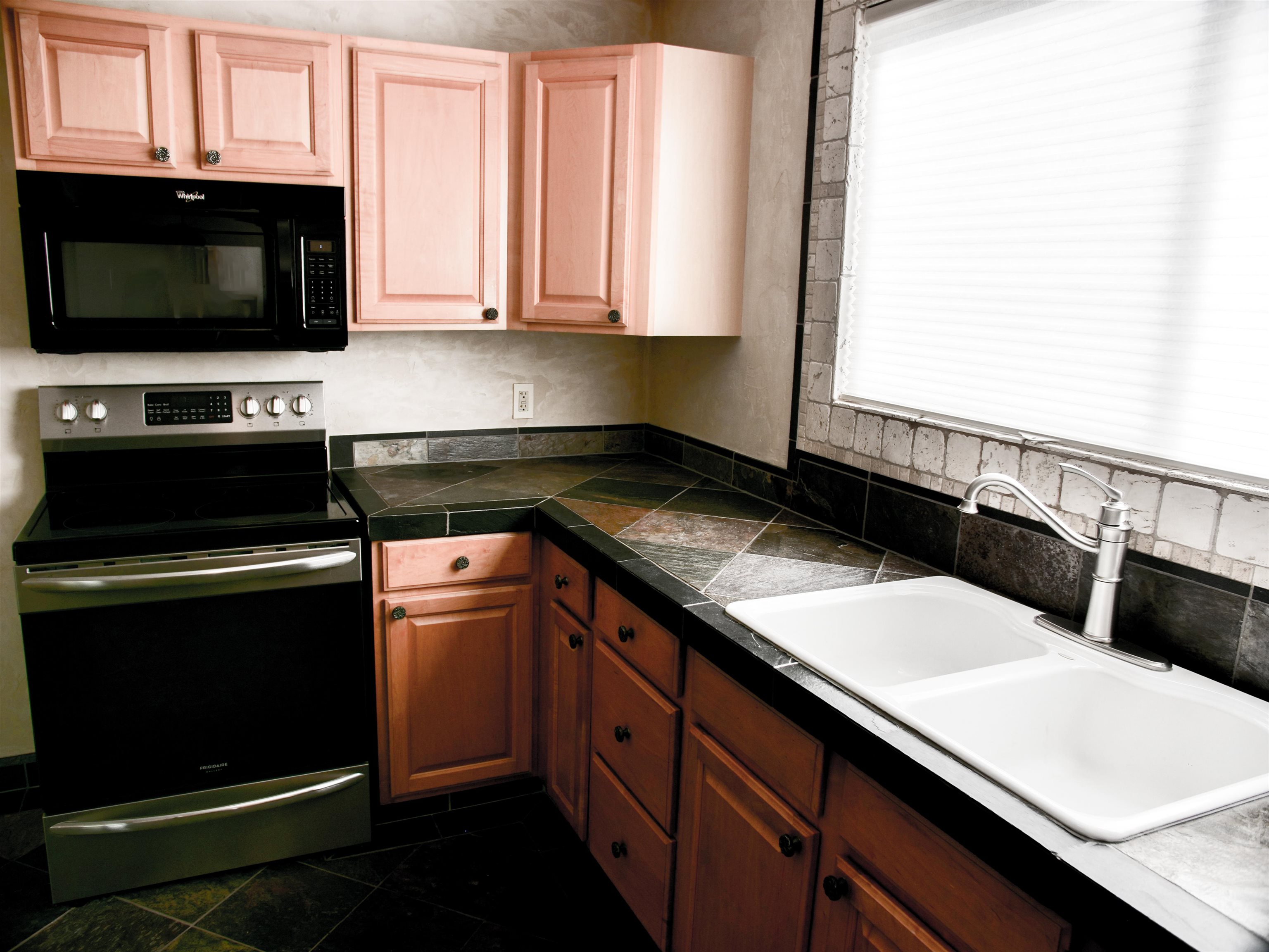 974  Lekeona Loop , Wailuku home - photo 15 of 50