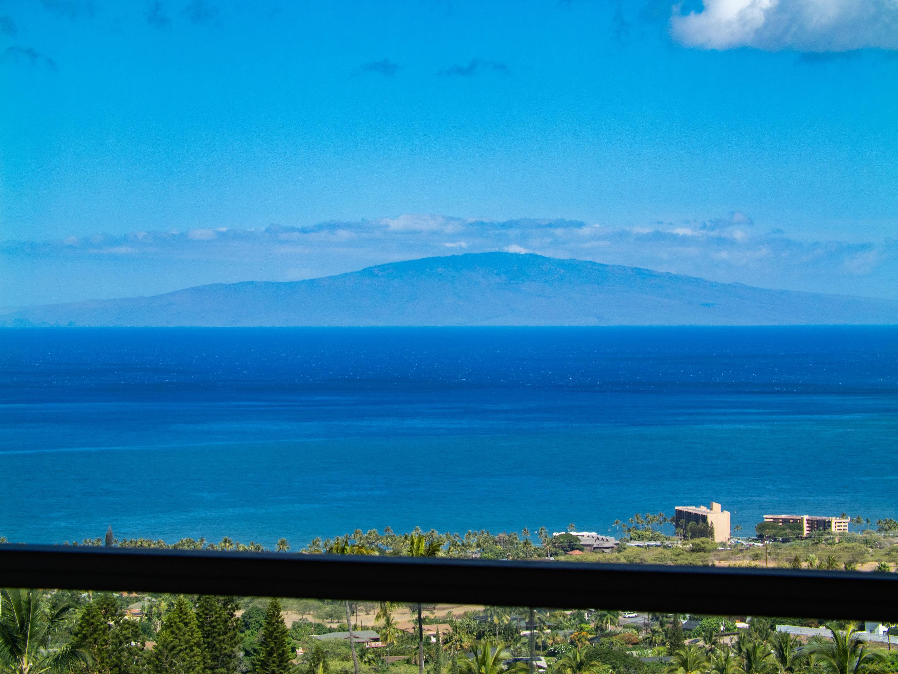 978  Kupulau Dr South Maui, Maui Meadows home - photo 2 of 49