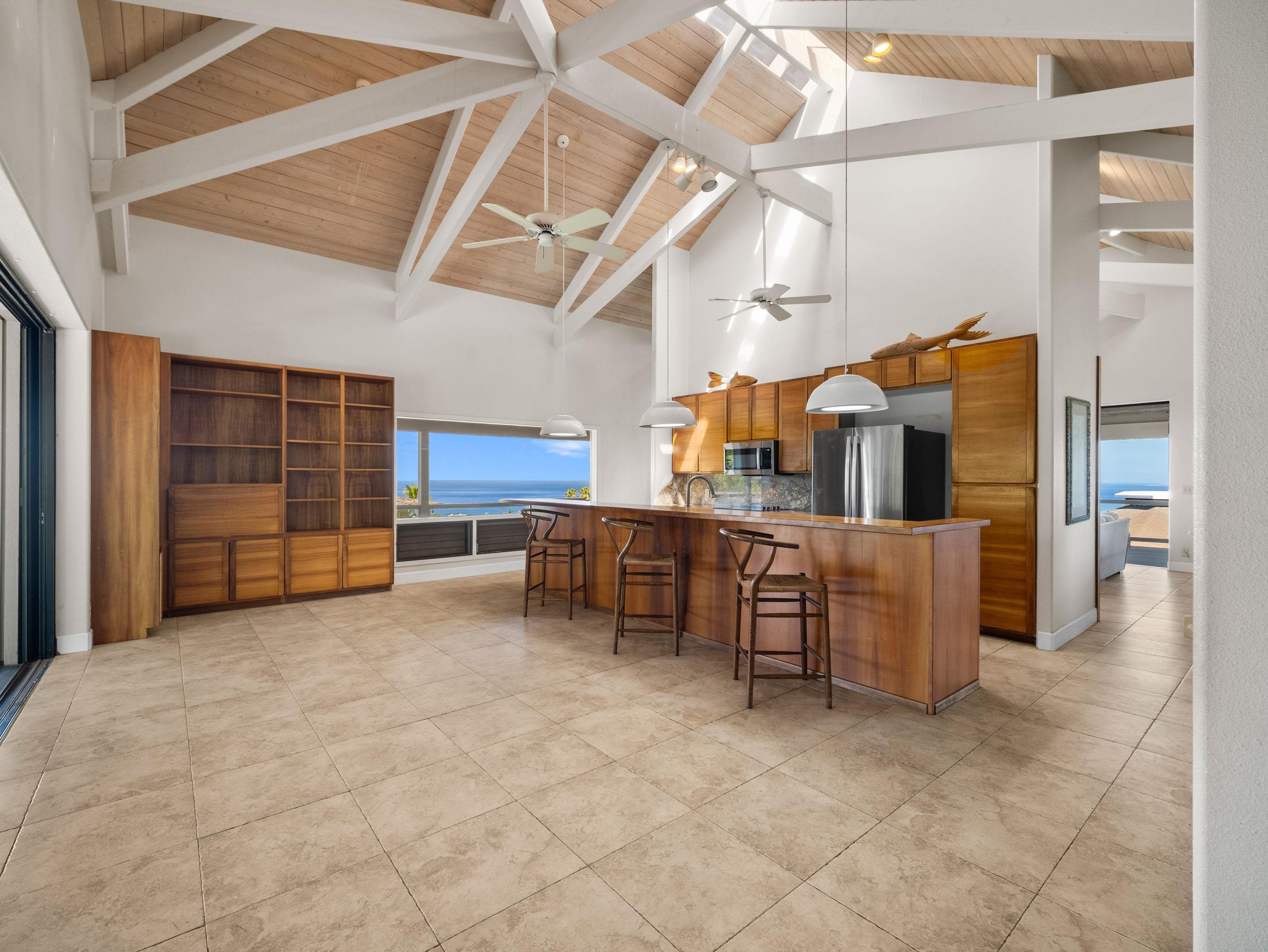 978  Kupulau Dr South Maui, Maui Meadows home - photo 18 of 49