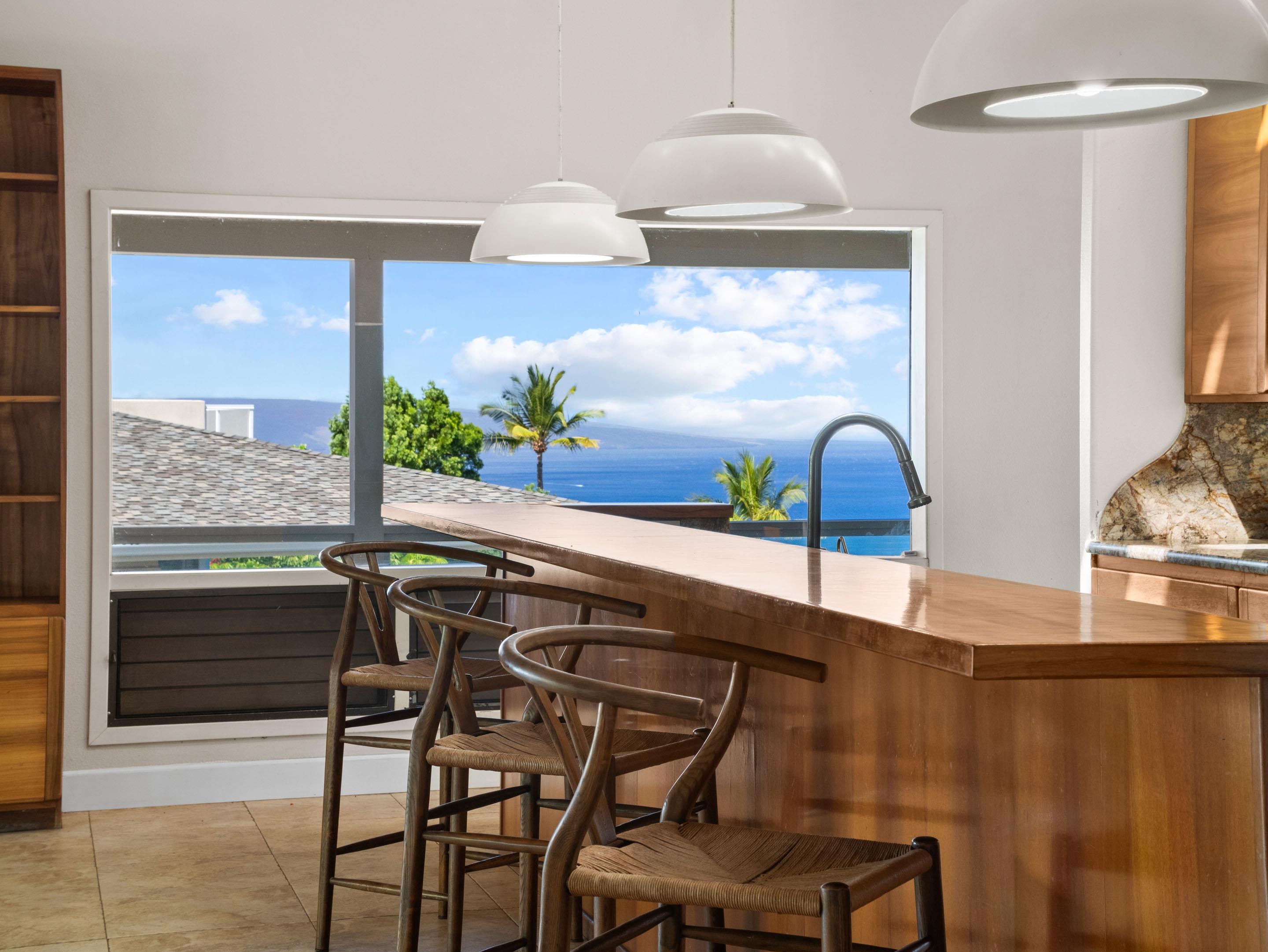 978  Kupulau Dr South Maui, Maui Meadows home - photo 19 of 49