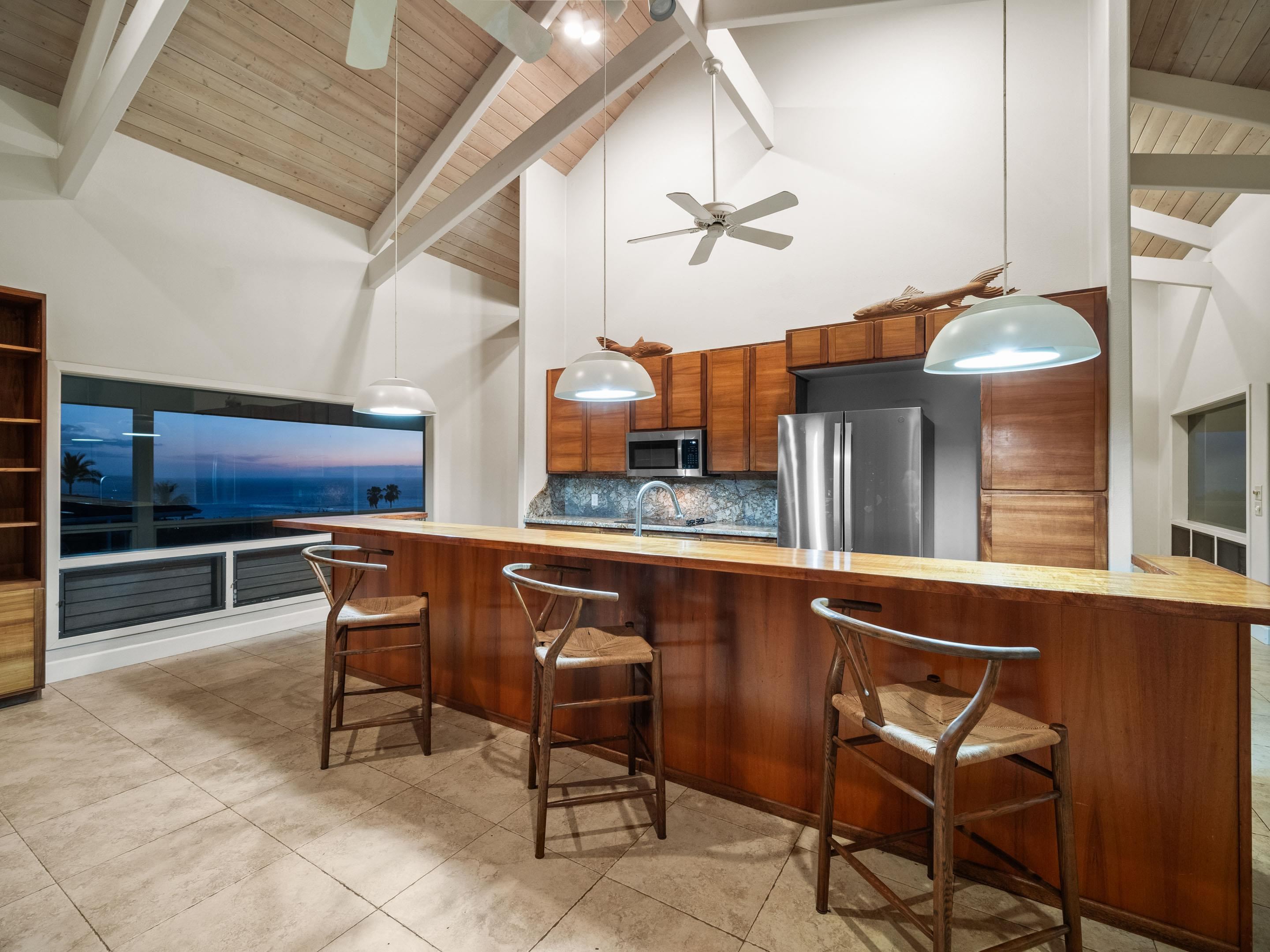 978  Kupulau Dr South Maui, Maui Meadows home - photo 20 of 49