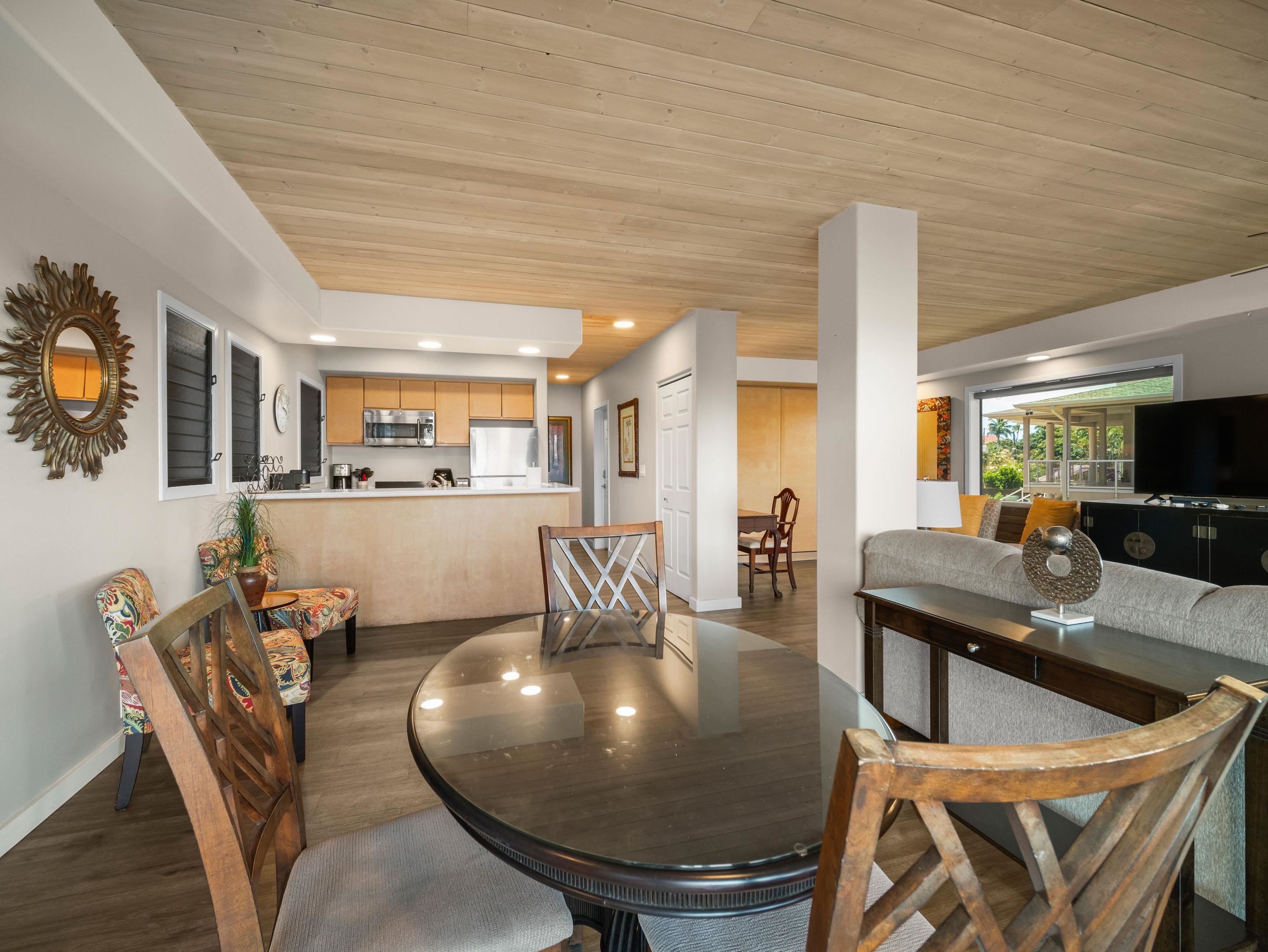 978  Kupulau Dr South Maui, Maui Meadows home - photo 34 of 49