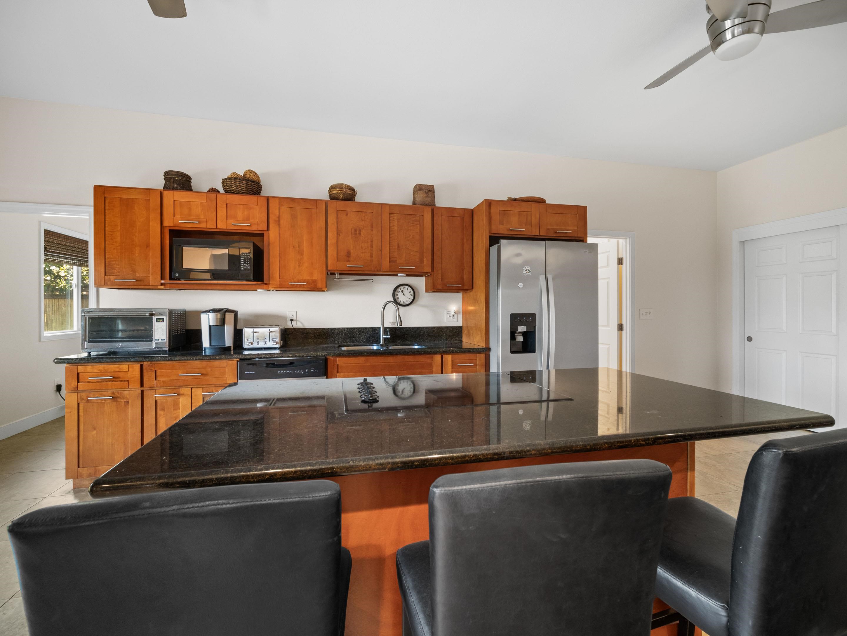 978  Kupulau Dr South Maui, Maui Meadows home - photo 41 of 49