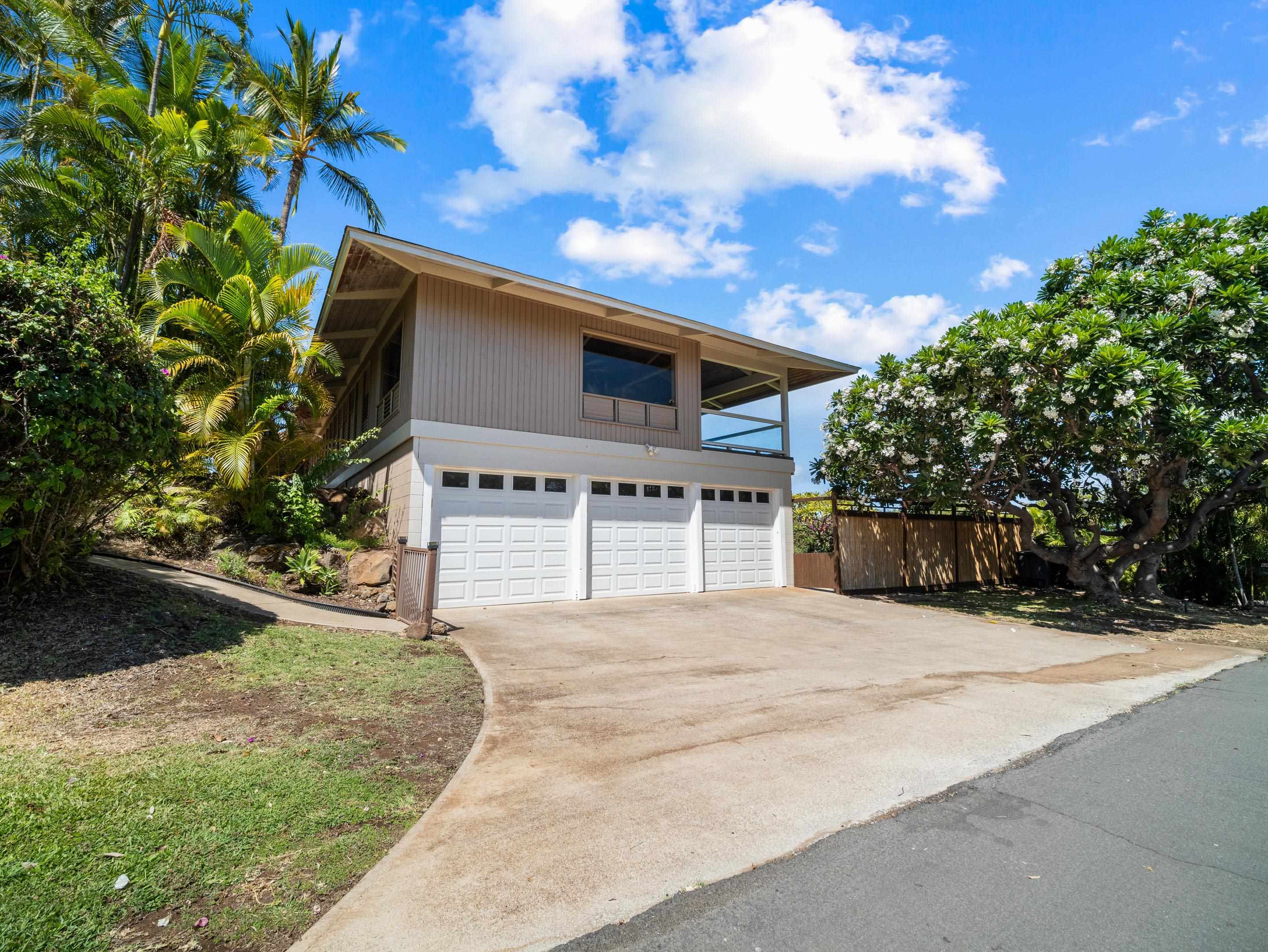 978  Kupulau Dr South Maui, Maui Meadows home - photo 45 of 49