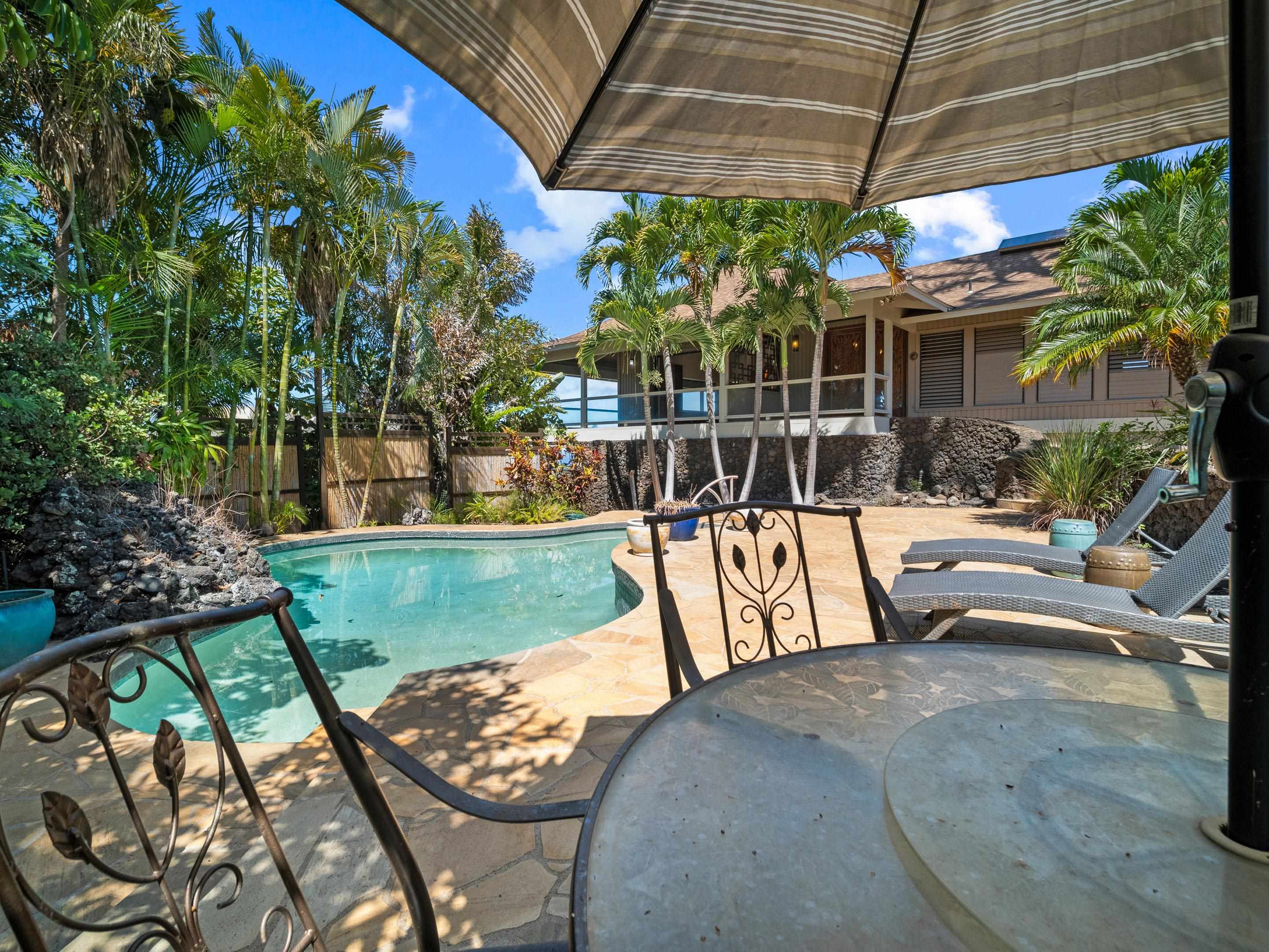 978  Kupulau Dr South Maui, Maui Meadows home - photo 7 of 49