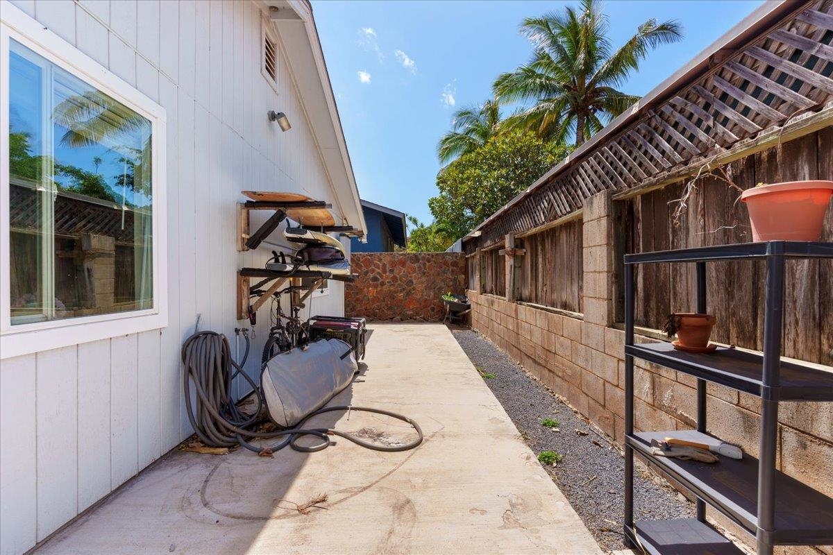 98  Welakahao Rd Kihei, Kihei home - photo 19 of 46