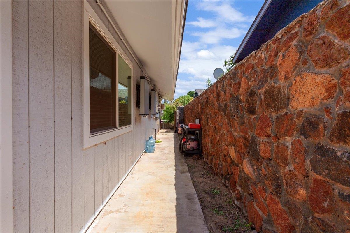 98  Welakahao Rd Kihei, Kihei home - photo 20 of 46