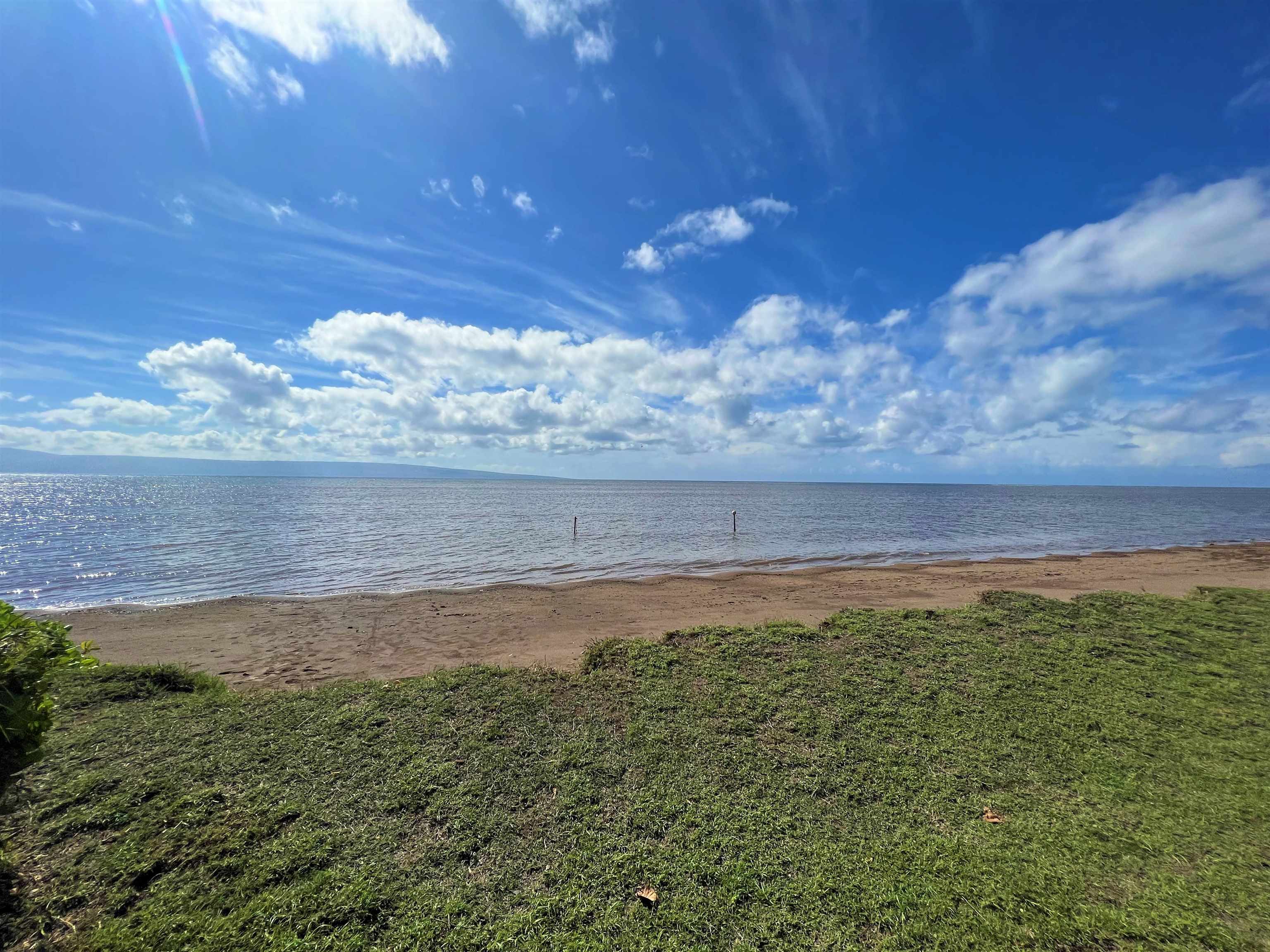 Kamehameha V Highway   - photo 4 of 12