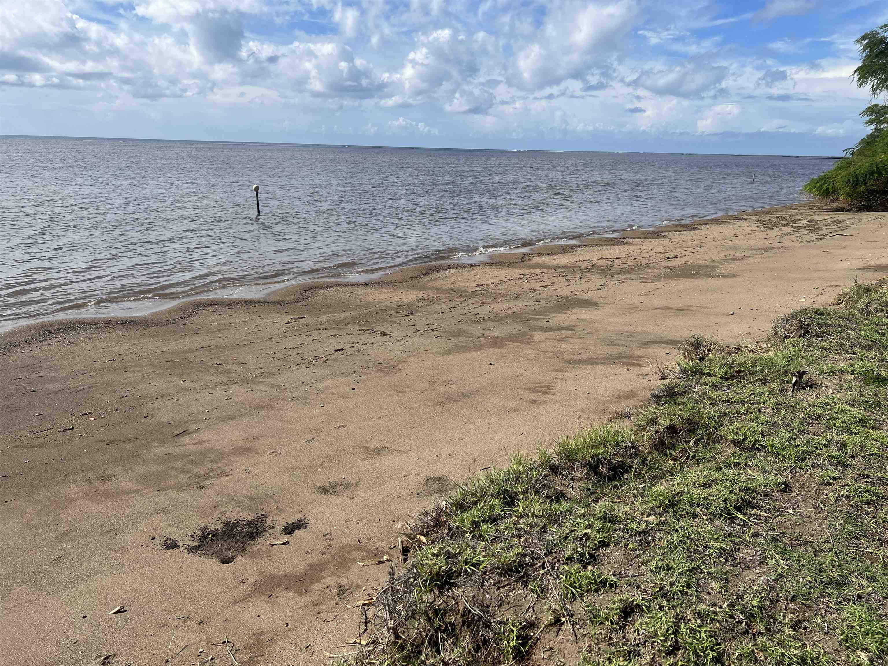 Kamehameha V Highway   - photo 8 of 12