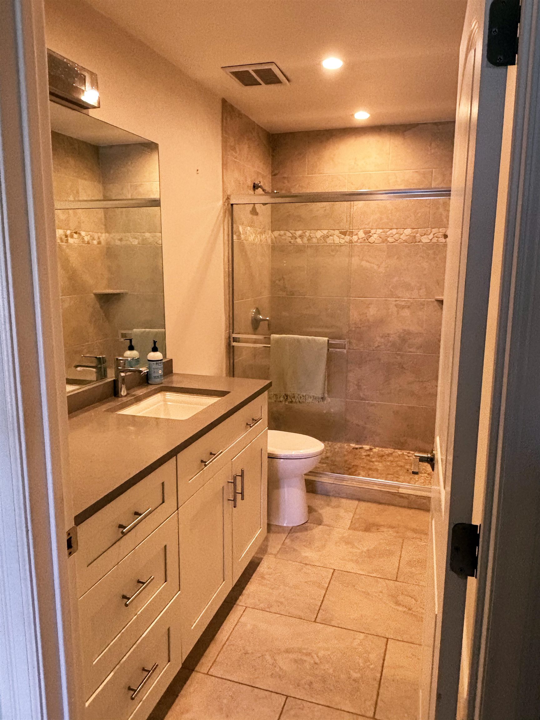 Haleakala Gardens condo # , Kihei, Hawaii - photo 8 of 14