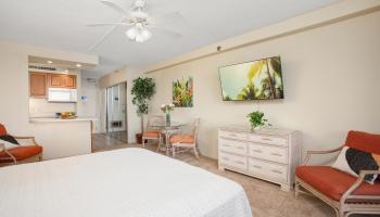 Maui Kai condo # 1002, Lahaina, Hawaii - photo 6 of 27