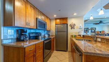 Mahana condo # 612, Lahaina, Hawaii - photo 5 of 35