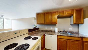 Harbor Lights condo # B303, Kahului, Hawaii - photo 2 of 21