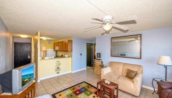 Harbor Lights condo # B316, Kahului, Hawaii - photo 2 of 16