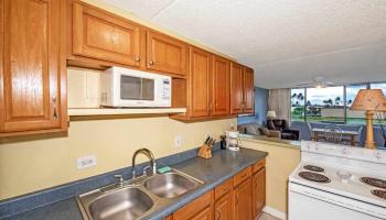 Harbor Lights condo # B316, Kahului, Hawaii - photo 3 of 16