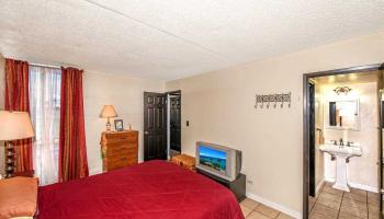 Harbor Lights condo # B316, Kahului, Hawaii - photo 4 of 16