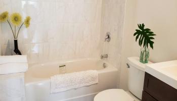 Harbor Lights condo # D324, Kahului, Hawaii - photo 5 of 9