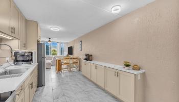 Harbor Lights condo # D402, Kahului, Hawaii - photo 2 of 35