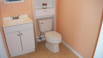 Harbor Lights condo # A204, Kahului, Hawaii - photo 5 of 7