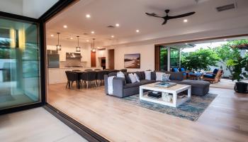 132  Hoolapa St , Kihei home - photo 3 of 37