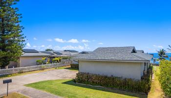 1380  Kilou St Waiehu, Wailuku home - photo 5 of 43