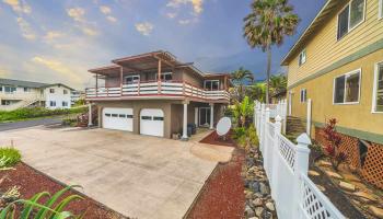 1382  Hiahia St Waiehu, Wailuku home - photo 4 of 30