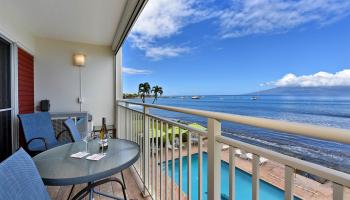Lahaina Roads condo # 308, Lahaina, Hawaii - photo 1 of 35