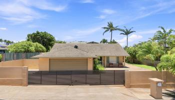 148  E Alulike St North Kihei, Kihei home - photo 2 of 42