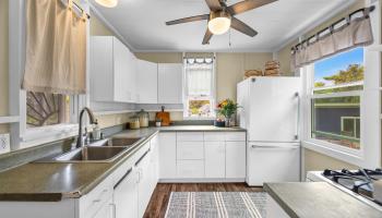 1482  Honoapiilani Hwy , Wailuku home - photo 4 of 43