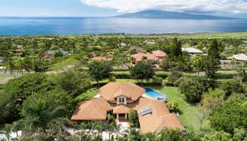 15  Huapala St , Lahaina home - photo 2 of 50