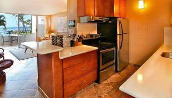 Island Sands condo # 305, Wailuku, Hawaii - photo 4 of 10