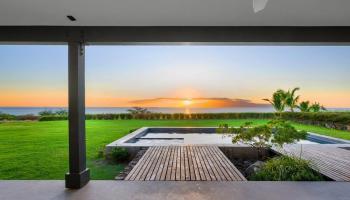 153  Haniu St , Lahaina home - photo 4 of 41