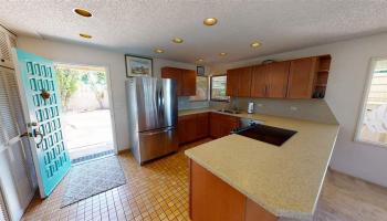 1565 Kuuipo St Wahikuli, Lahaina home - photo 4 of 30 1565 Kuuipo St Wahikuli, Lahaina home - photo 4 of 30