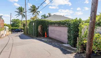 161 Central Ave , Wailuku home - photo 4 of 12 161 Central Ave , Wailuku home - photo 4 of 12