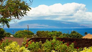 1631 Kuuipo St , Lahaina home - photo 4 of 30 1631 Kuuipo St , Lahaina home - photo 4 of 30