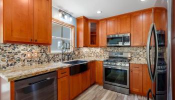 167  Lower Waiehu Beach Rd , Wailuku home - photo 4 of 38