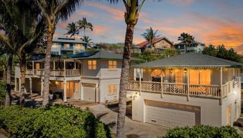 171  Lower Waiehu Beach Rd , Wailuku home - photo 2 of 47