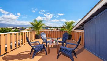 180  Hoomoku St , Kahului home - photo 2 of 27