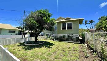 1815 & 1827  Vineyard St , Wailuku home - photo 3 of 22