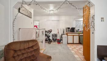 189  Hawaii St , Kahului home - photo 4 of 39