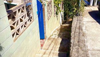 193  Church St , Wailuku home - photo 4 of 50