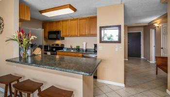 Island Surf condo # 512, Kihei, Hawaii - photo 4 of 38