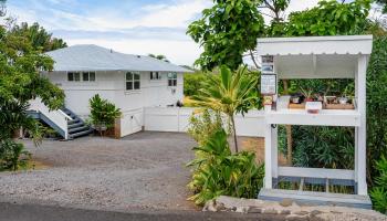 2038  Kahekili Hwy , Wailuku home - photo 3 of 48