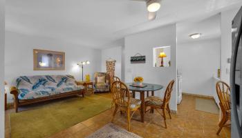 Kanoelani Apts condo # A, Kihei, Hawaii - photo 4 of 24