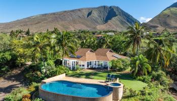 21  Huapala Pl Launiupoko, Lahaina home - photo 2 of 50