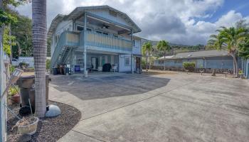 2170  Kahawai St Happy Valley, Wailuku home - photo 3 of 49