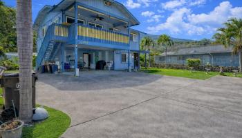 2170  Kahawai St Happy Valley, Wailuku home - photo 3 of 47