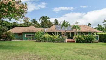 22  Cane Rd Spreckelsville, Spreckelsville/Paia/Kuau home - photo 2 of 49
