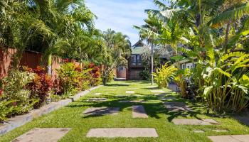 22  Waimahaihai St , Kihei home - photo 2 of 44