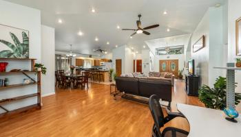 221  Mahie Pl Kilohana, Kihei home - photo 4 of 36